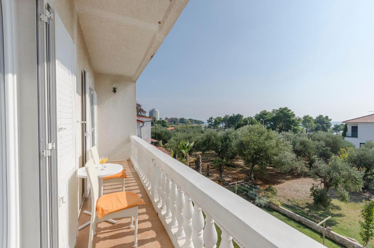 Apartments And Rooms On The Beach Vodice Ngoại thất bức ảnh