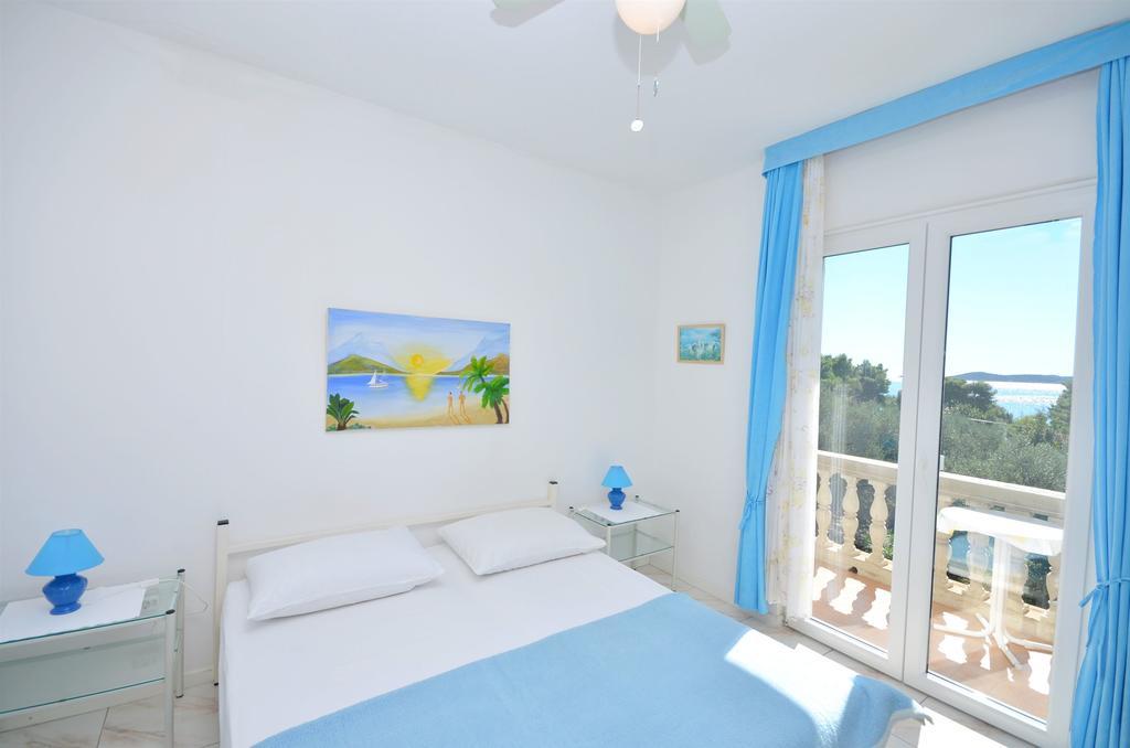 Apartments And Rooms On The Beach Vodice Ngoại thất bức ảnh