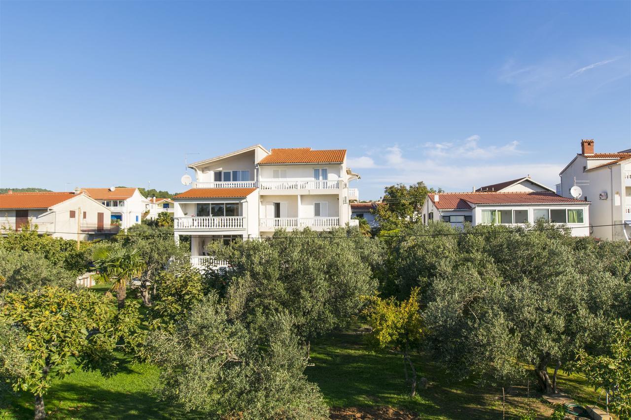 Apartments And Rooms On The Beach Vodice Ngoại thất bức ảnh